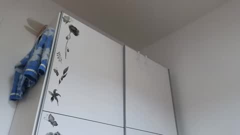 Wondergirl online show from 09-20-25, 08:15