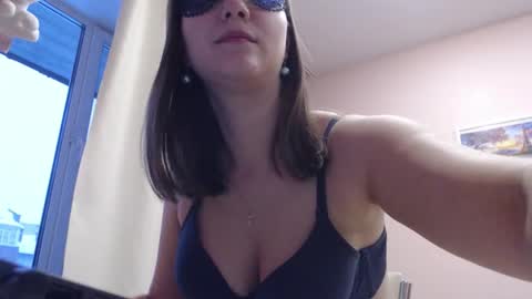 Woodland Peony online show from 12-22-25, 03:03