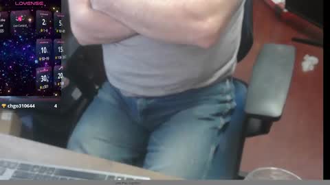 Snapshot of woodworker6473 chatting on 01-07-25, 01:46 woodworker6473 online show from 01-07-25, 01:46