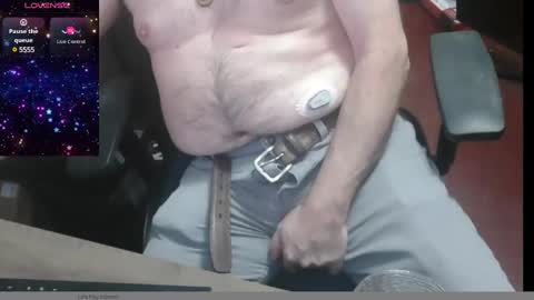 Snapshot of woodworker6473 chatting on 01-10-25, 12:59 woodworker6473 online show from 01-10-25, 12:59