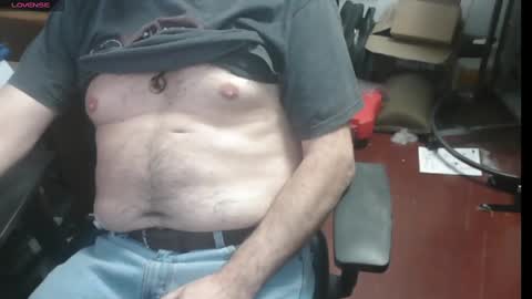 Snapshot of woodworker6473 chatting on 01-18-25, 12:24 woodworker6473 online show from 01-18-25, 12:24