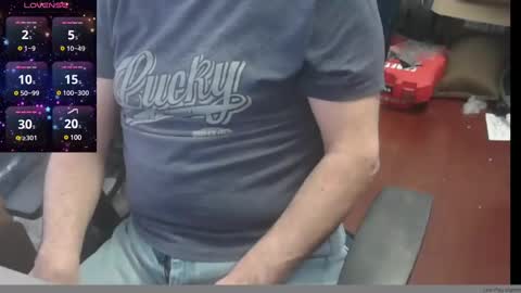 Snapshot of woodworker6473 chatting on 01-21-25, 08:21 woodworker6473 online show from 01-21-25, 08:21