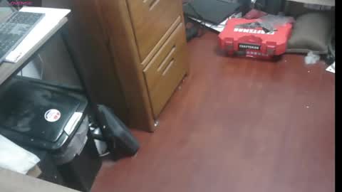 Snapshot of woodworker6473 chatting on 01-28-25, 01:08 woodworker6473 online show from 01-28-25, 01:08