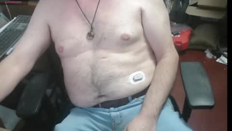 Snapshot of woodworker6473 chatting on 01-29-25, 12:12 woodworker6473 online show from 01-29-25, 12:12