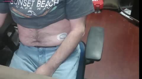 Snapshot of woodworker6473 chatting on 02-08-25, 12:28 woodworker6473 online show from 02-08-25, 12:28