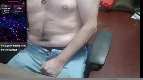 Snapshot of woodworker6473 chatting on 02-21-25, 12:05 woodworker6473 online show from 02-21-25, 12:05