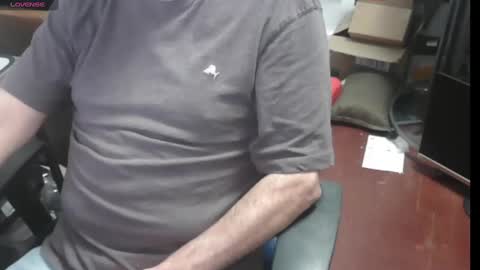 Snapshot of woodworker6473 chatting on 03-02-25, 11:31 woodworker6473 online show from 03-02-25, 11:31