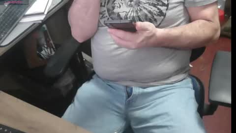 Snapshot of woodworker6473 chatting on 03-05-25, 11:49 woodworker6473 online show from 03-05-25, 11:49