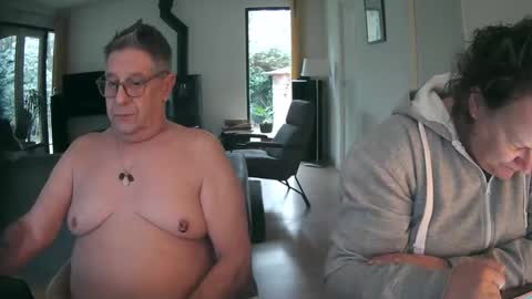 woodwurm and Snoeske online show from 02-08-25, 08:20