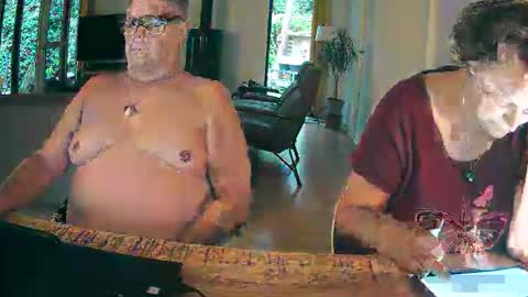 woodwurm and Snoeske online show from 05-06-26, 05:03