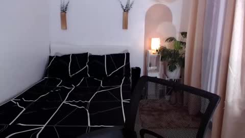 Snapshot of worldclass_sassy chatting on 12-03-24, 12:13 Camilla online show from 12-03-24, 12:13