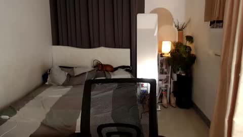 Snapshot of worldclass_sassy chatting on 10-30-25, 02:46 Camilla online show from 10-30-25, 02:46