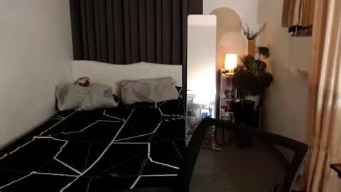 Snapshot of worldclass_sassy chatting on 11-15-25, 01:14 Camilla online show from 11-15-25, 01:14