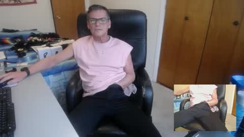Snapshot of worldlarge chatting on 02-16-25, 12:54 Large one  online show from 02-16-25, 12:54