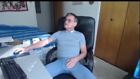 Large one  online show from 11-15-25, 02:46