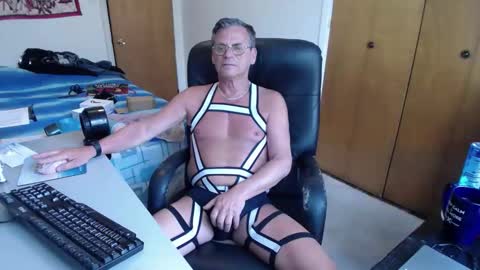 Large one  online show from 04-12-26, 12:21