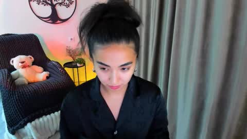 dudetta Kim online show from 11-20-25, 01:33