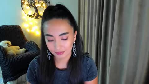 Snapshot of worldofkim chatting on 01-16-26, 06:01 dudetta Kim online show from 01-16-26, 06:01