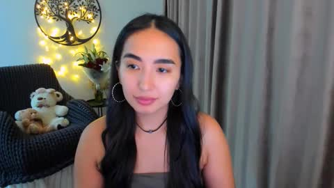 Snapshot of worldofkim chatting on 02-18-26, 05:42 dudetta Kim online show from 02-18-26, 05:42