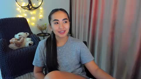 Snapshot of worldofkim chatting on 02-26-26, 05:28 dudetta Kim online show from 02-26-26, 05:28