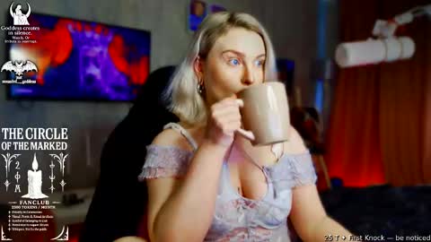 Snapshot of wounded_goddess chatting on 03-26-26, 05:46 Goddess Sophy online show from 03-26-26, 05:46