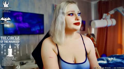 Snapshot of wounded_goddess chatting on 03-29-26, 01:44 Goddess Sophy online show from 03-29-26, 01:44