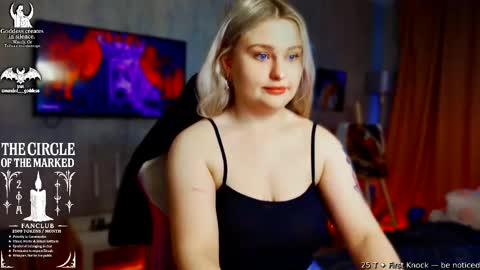 Snapshot of wounded_goddess chatting on 03-31-26, 05:08 Goddess Sophy online show from 03-31-26, 05:08