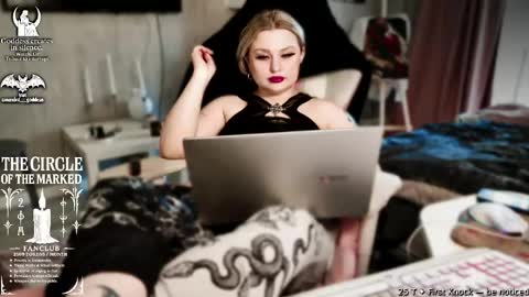 Snapshot of wounded_goddess chatting on 04-08-26, 05:40 Goddess Sophy online show from 04-08-26, 05:40
