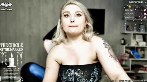 Snapshot of wounded_goddess chatting on 05-24-26, 03:28 Goddess Sophy online show from 05-24-26, 03:28