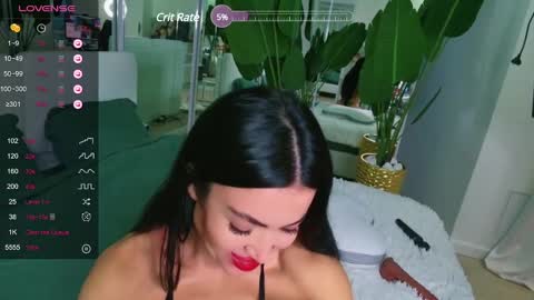 Snapshot of wow_eva_wow chatting on 12-19-24, 12:01 Eva online show from 12-19-24, 12:01