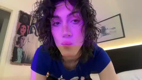 Snapshot of wow_lover chatting on 06-26-26, 10:47 Glen online show from 06-26-26, 10:47
