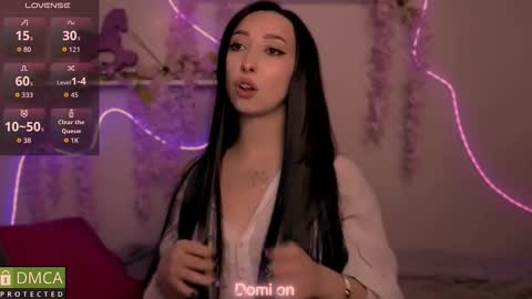 Snapshot of wow_sue chatting on 02-12-26, 07:47 Sue online show from 02-12-26, 07:47