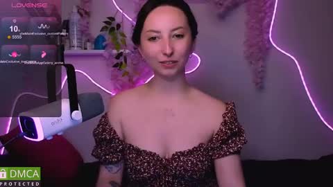 Sue online show from 06-08-26, 01:28
