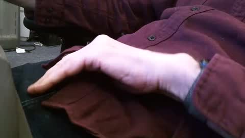 Snapshot of wrangleat0r chatting on 02-07-25, 01:25 wrangleat0r online show from 02-07-25, 01:25