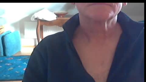 Snapshot of wuki123 chatting on 01-31-25, 02:39 Wuki online show from 01-31-25, 02:39