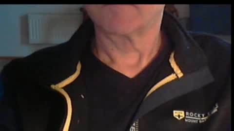 Snapshot of wuki123 chatting on 12-15-25, 02:10 Wuki online show from 12-15-25, 02:10