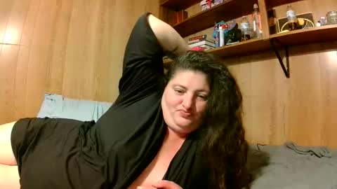 Snapshot of wvcouple6485 chatting on 04-18-26, 04:44 WV Couple online show from 04-18-26, 04:44