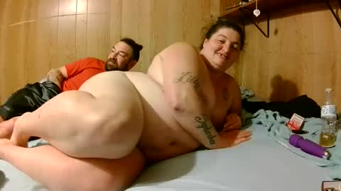 Snapshot of wvcouple6485 chatting on 05-02-26, 03:44 WV Couple online show from 05-02-26, 03:44