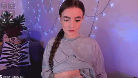 Snapshot of wxiuixw chatting on 12-02-25, 07:42 Sonya online show from 12-02-25, 07:42