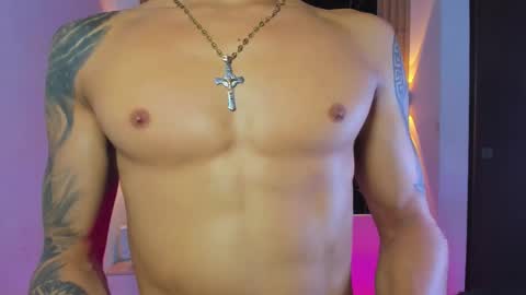 wyatt online show from 11-05-25, 04:01