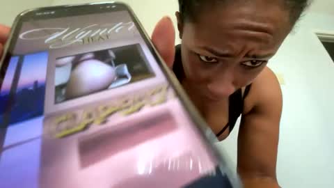 Snapshot of wynterheat chatting on 01-22-25, 09:43 Wynter Heat online show from 01-22-25, 09:43