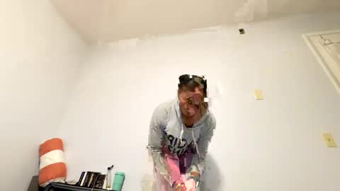 Snapshot of wynterheat chatting on 02-05-25, 01:37 Wynter Heat online show from 02-05-25, 01:37