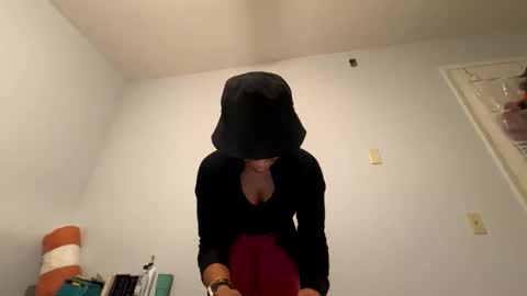 Snapshot of wynterheat chatting on 02-09-25, 09:26 Wynter Heat online show from 02-09-25, 09:26