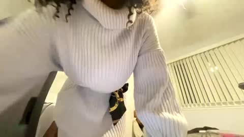 Snapshot of wynterheat chatting on 02-20-25, 09:44 Wynter Heat online show from 02-20-25, 09:44