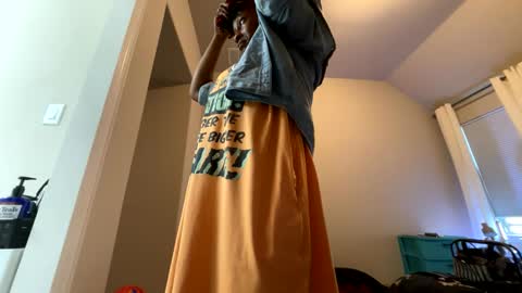 Snapshot of wynterheat chatting on 09-27-25, 02:11 Wynter Heat online show from 09-27-25, 02:11