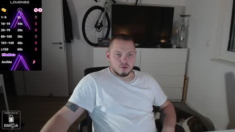 Snapshot of x19marco93x chatting on 12-22-24, 02:49 x19marco93x online show from 12-22-24, 02:49