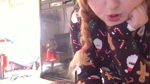 x2kayx2 online show from 02-04-26, 05:41