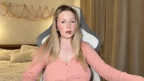 Snapshot of x__ivy_x chatting on 01-08-26, 02:52 eva online show from 01-08-26, 02:52