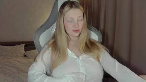 Snapshot of x__ivy_x chatting on 02-19-26, 04:58 eva online show from 02-19-26, 04:58