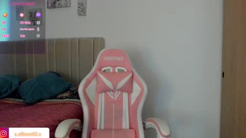 Snapshot of x_allison02x chatting on 02-06-25, 09:28 Allison online show from 02-06-25, 09:28